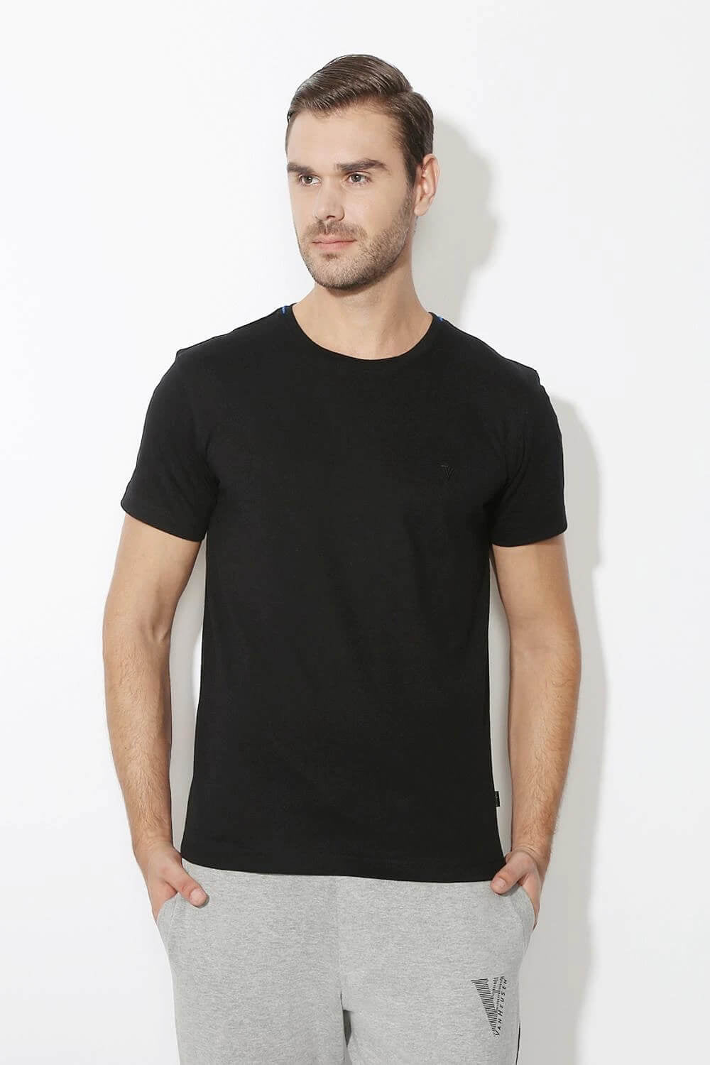 Van Heusen Black Tshirt for Men #60021